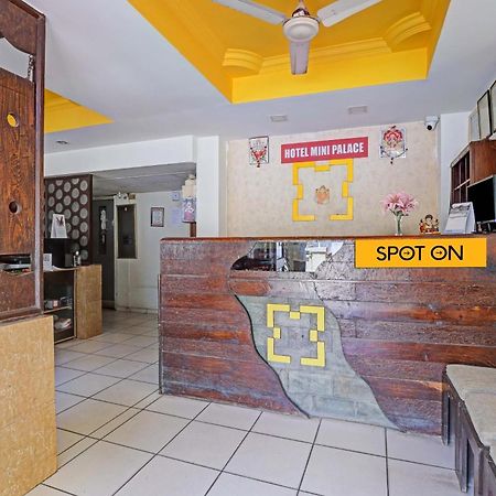 Oyo Flagship 80463 Hotel Mini Palace Vadodara Dış mekan fotoğraf