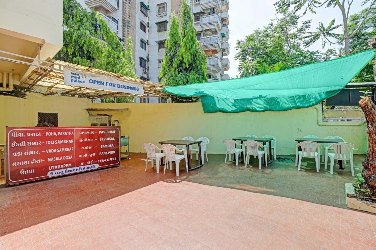 Oyo Flagship 80463 Hotel Mini Palace Vadodara Dış mekan fotoğraf